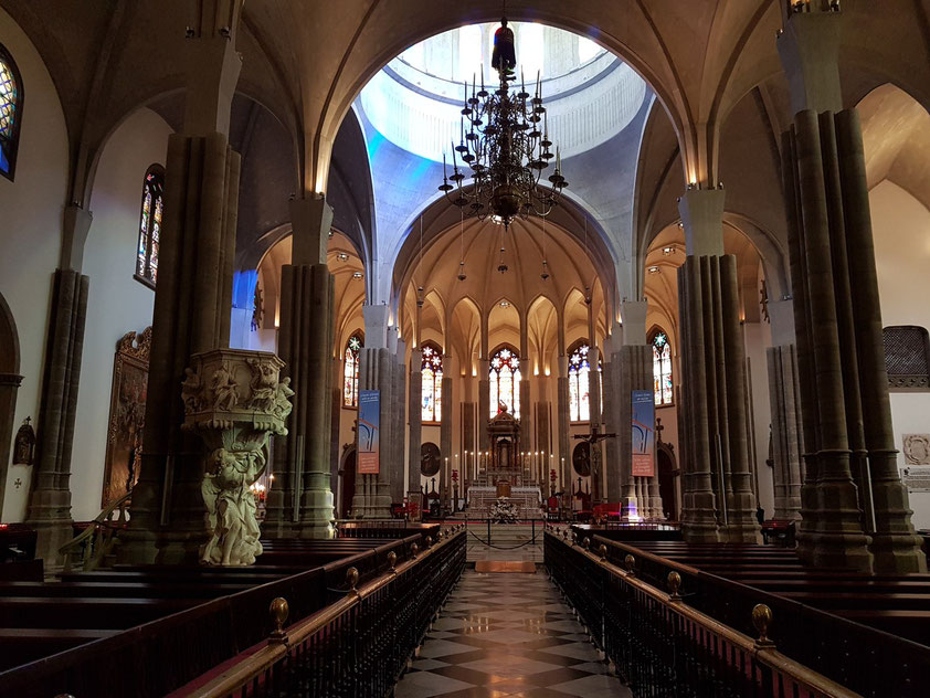 Kathedrale, Blick zum Hauptaltar