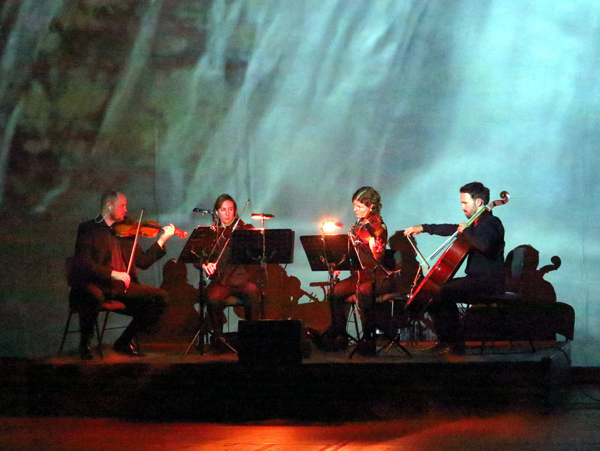 Das Miranda Quartett, mit Bernhard von der Gabelentz (Violine), Olga Holdorff (Violine), Leila Weber (Viola) und Martin Smith (Violoncello)