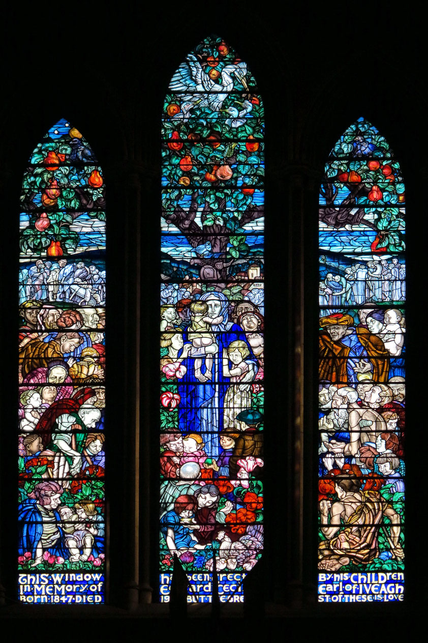 St.-Patrick-Kathedrale, Kirchenfenster im nördlichen Querschiff