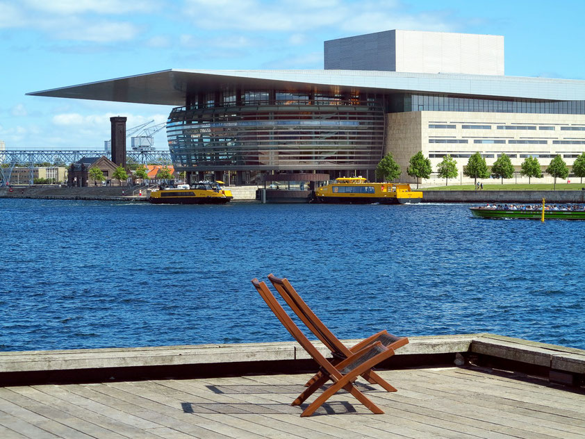 Königliches Opernhaus in Kopenhagen, eröffnet 2005 (Architekt: Henning Larsen)