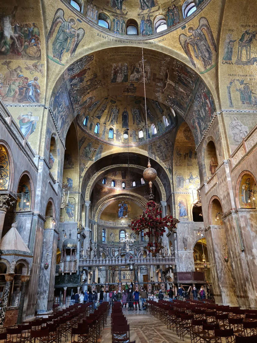 San Marco, Blick vom Eingang zum Hochaltar