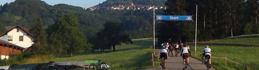 So sieht es aus, wenn man um 6:30 Uhr über den Startstrich rollt.