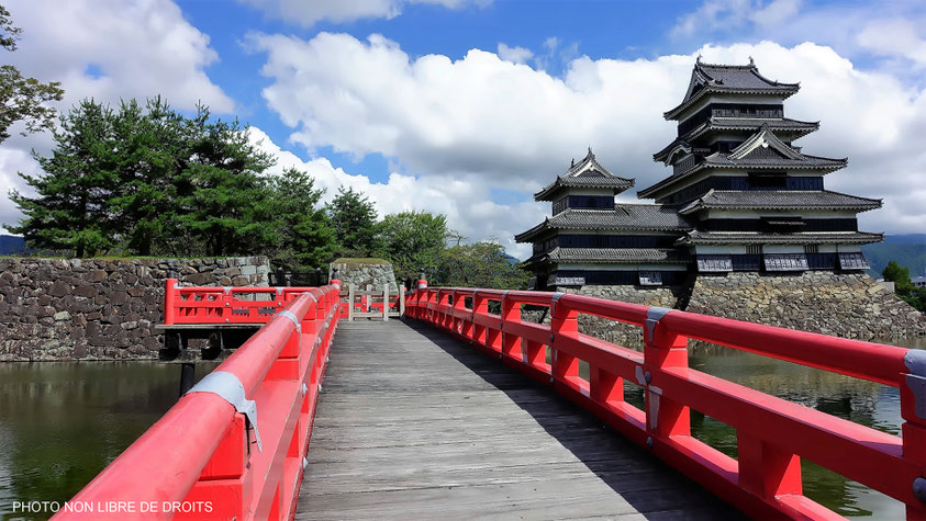 Château emblématique, Matsumoto-Jô, Japon, photo non libre de droits
