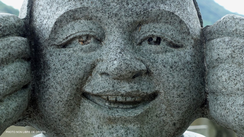 Moine rieur, Japon, photo non libre de droits
