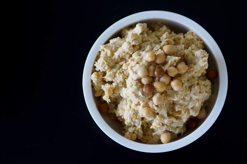 Paprika-Chili-Hummus | proteinreich, clean & schnell zubereitet