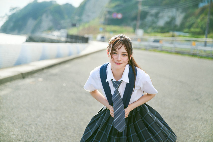 「今、大学4年生なので、この歳になって制服を着れると思ってなかったので、高校時代の私を感じていただけたらうれしいです」(伊藤百花)撮影・熊木 優