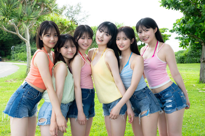 左から週刊少年マガジン:江下 晏梨、審査員特別賞:太田 しずく、グランプリ:永岡 ゆきね、ミスヤングマガジン:晴 こころ、審査員特別賞:まるや そら、読者特別賞:冨永 実里