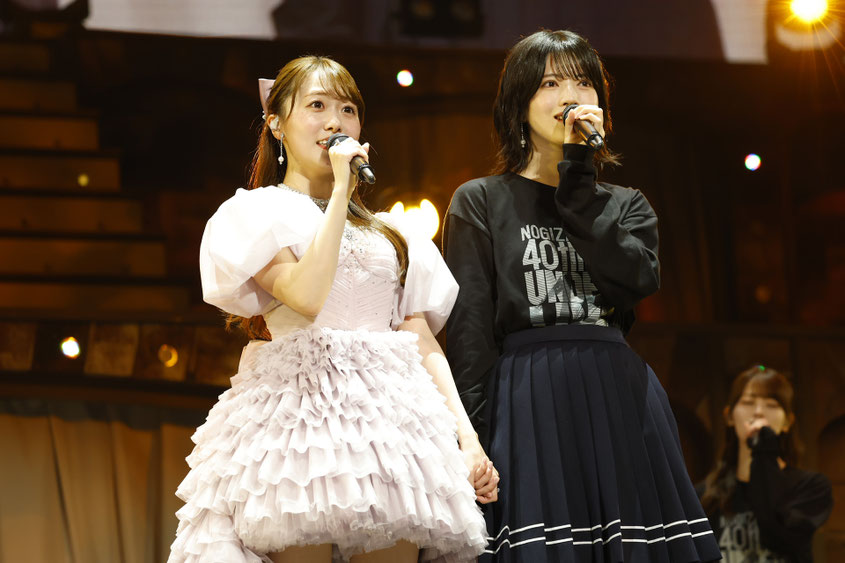 矢久保美緒（左）／撮影：鈴木健太(KENTA Inc.)