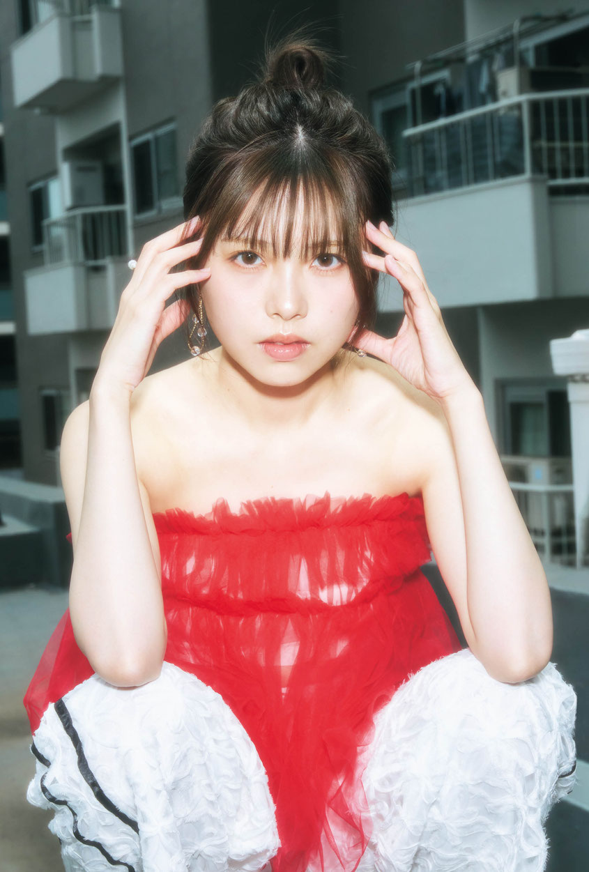 「B.L.T.2025年9月号」セブンネットショッピング購入特典ポストカード【地頭江音々（HKT48） 】