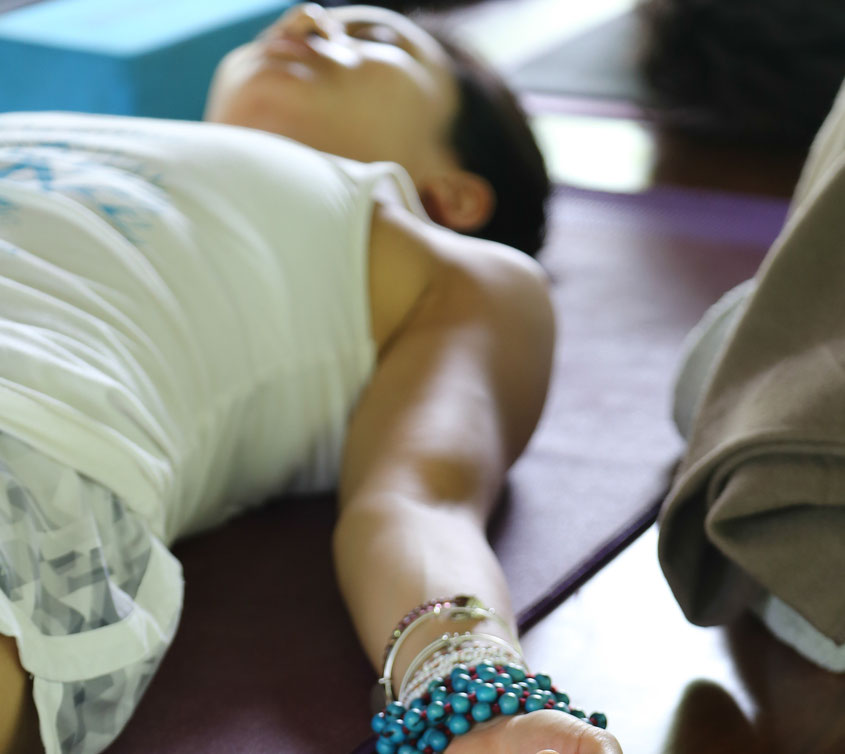 Entspannung, Loslassen mit Yoga Nidra online für besseren Schlaf