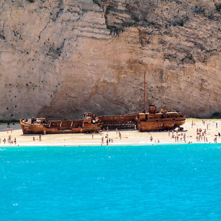 Navagio Beach Zakynthos | Shipwreck Bay | Traumhafte Bucht mit imposanten Felsvorsprüngen & türkisfarbenem Wasser | Hot Port Life & Style | Deutscher Lifestyle Blog