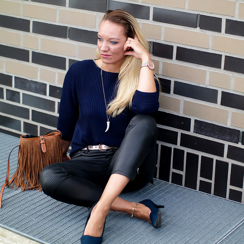 Outfit Mystic Blue | Ein mystisches Mitternachtsblau im rockigen Bikerlook | hot-port.de | 30+ LifeStyle Blog