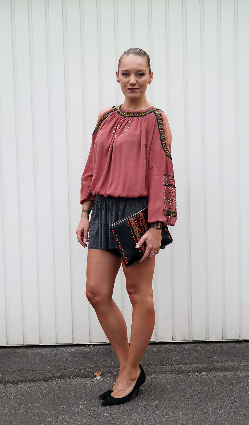 Herbst Look aus Lasercut Shorts & Free People Tunika | hot-port.de | 30+ Lifestyle & Fashion Blog