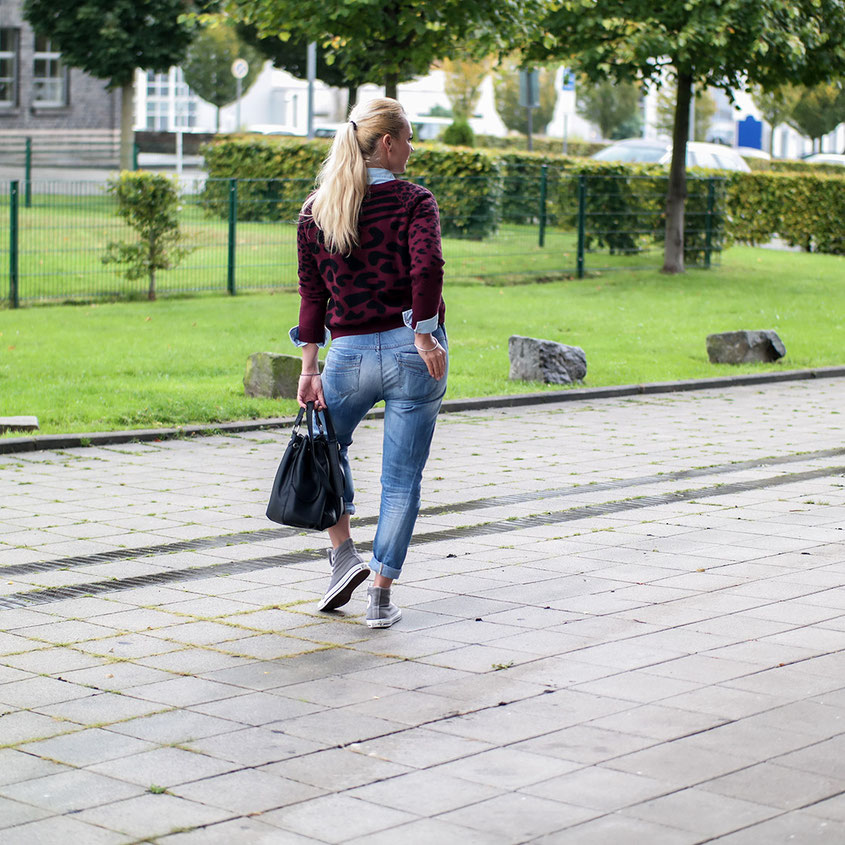 Outfit | Sporty Boyfriend Look aus Converse Chucks - Diesel Jeans & Vintage Leo Pulli aus der Zalando Collection | hot-port.de | 30+ Fashion Blog