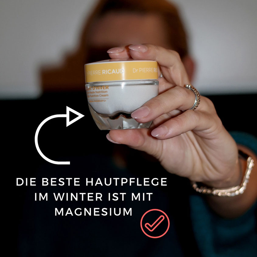 Die beste Pflege im Winter? Für Bloggerin Franny Fine ist das ohne Wenn & Aber die Magnesium Creme des französischen Herstellers Pierre Ricaud. In Kombination mit Vitamin C seid Ihr deshalb bestens gegen fiese Wintereinflüsse gewappnet | Eclat D´Hiver von Pierre Ricaud | Hot Port Life & Style | Lifestyle & Fashion Blog #winterpflege #hautpflege