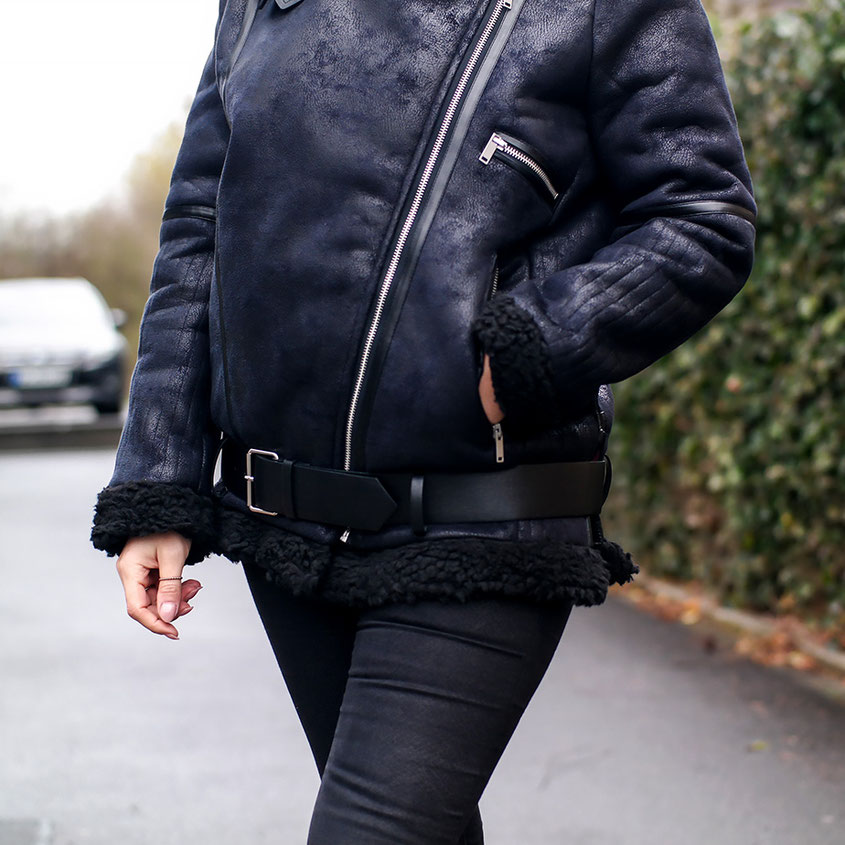 Shearling Jacket Detailaufnahme Outfit | Winter Style | Worst Behavior WRSTBHVR Shearling Jacket X Mustang Schnür Boots | Ready for Snow | Hot Port Life & Style | 30+ Style Blog
