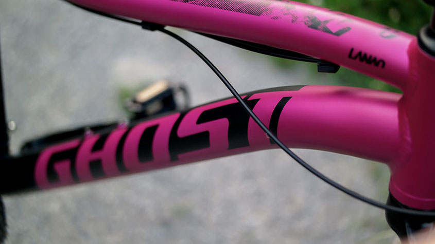 © Hot Port Life & Style Ghost Lanao 1.6 AL Hardtail in Berry Pop | Mit diesem Mountainbike macht das Radeln auch Bloggerinnen Spaß | hot-port.de | Lifestyle Blog