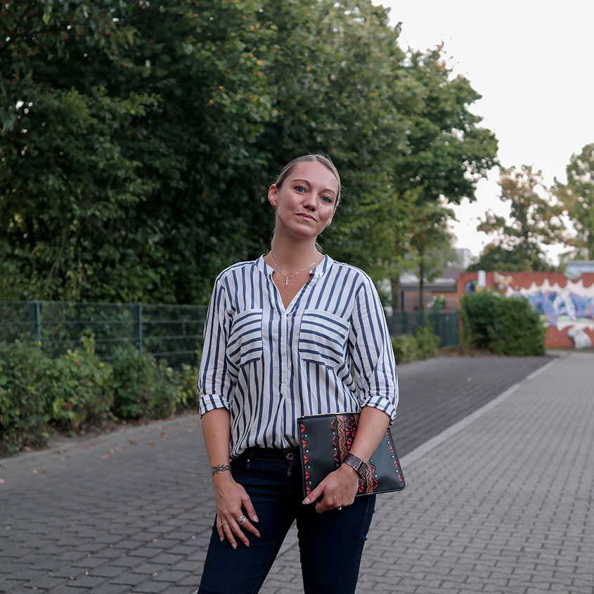 Style Trend Striped Blouse | Outfit Gestreifte Bluse & Schlagjeans | hot-port.de | 30+ Style Blog