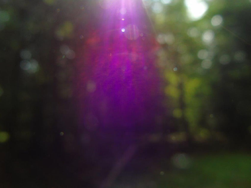 Purpurfarbene Schwingung für Macht - Würde - Spiritualität, Quelle: www.lichtwesenfotografie.com