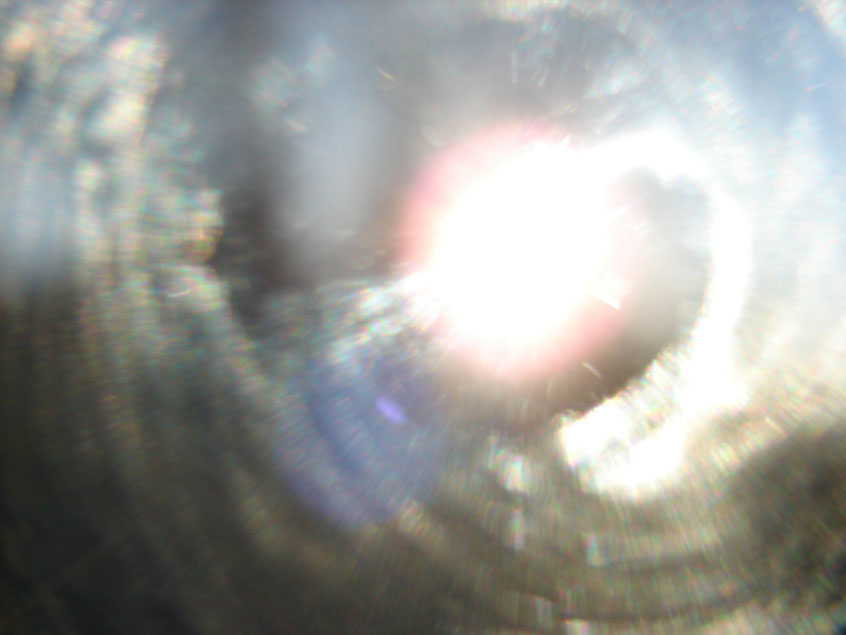Herzportal in Resonanz mit Sonnenportal - spiralförmiges Ausstrahlen des Quellenlichts auf die Erde