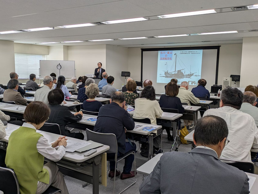 北國新聞文化センターとの提携講座「広くて深い北前船文化」で講師を務める見附裕史