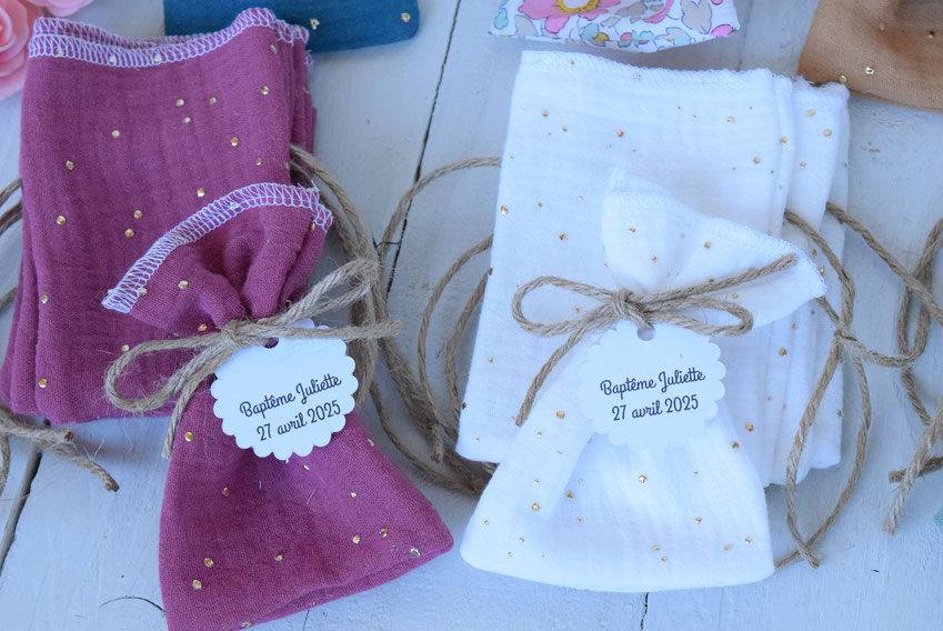 Pochons dragées personnalisés étiquettes au choix imprimé - sachet double gaze pois doré communion baptême