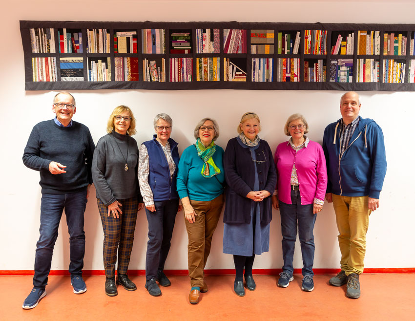 Der FuF-Vorstand (v.l.n.r.): Peter Lengwenings, Ina Coelen, Birgit Bittner, Birgitt Schweren-Wolters, Brigitte Schäfers, Christine van Delden, Benjamin Zander