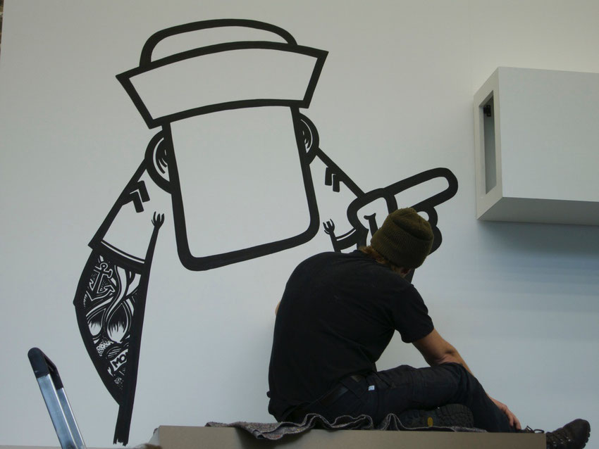 Streetart-Künstler Rebelzer bei der Arbeit