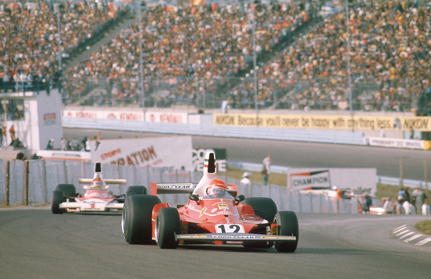  Il gp degli Stati Uniti a Watkins Glen corso nel 1975, vinto da Niki Lauda davanti a Fittipaldi 