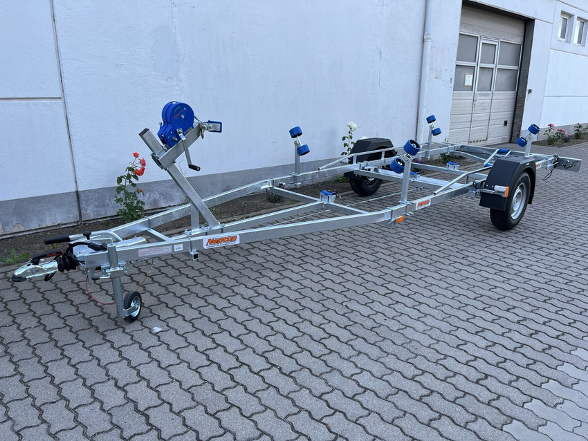 Neptun N13-Navy Bootstrailer