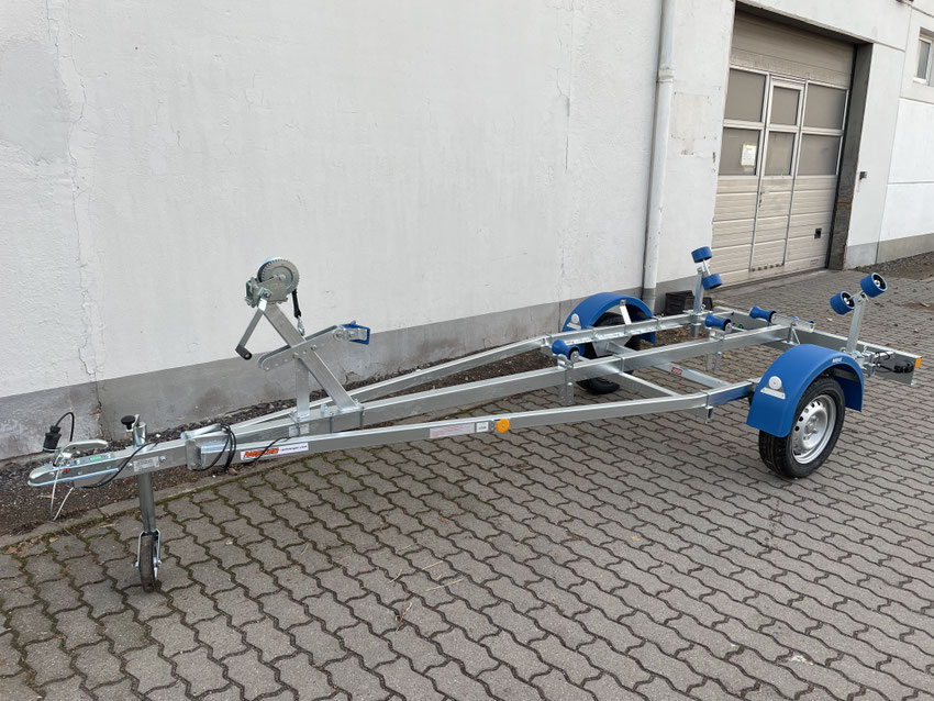 Neptun N7-17 Navy Bootstrailer