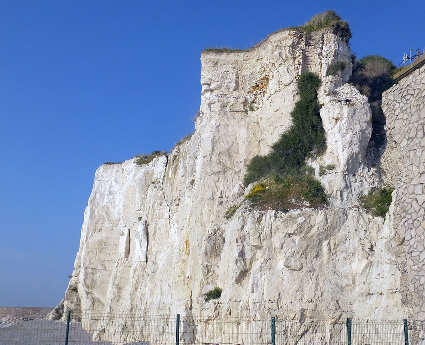 La falaise fissurée, à Ault