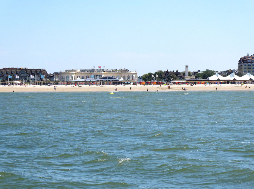 Le front de mer à Deauville