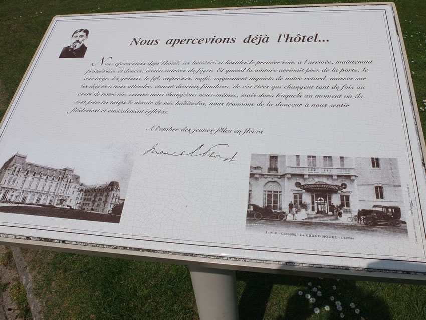 Nous apercevions déjà l'hôtel... Marcel Proust