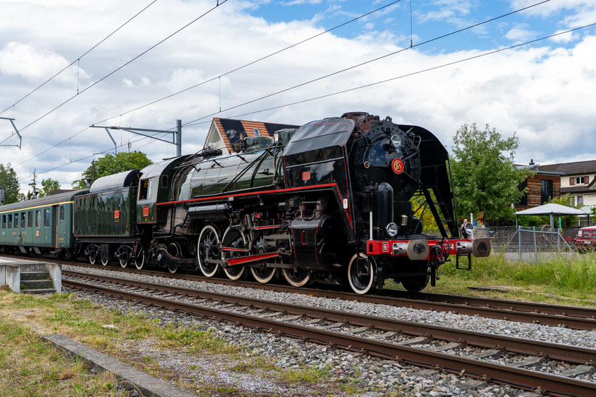 Unsere Mikado 141.R.1244 in Zurzach beim Wasserfassen 