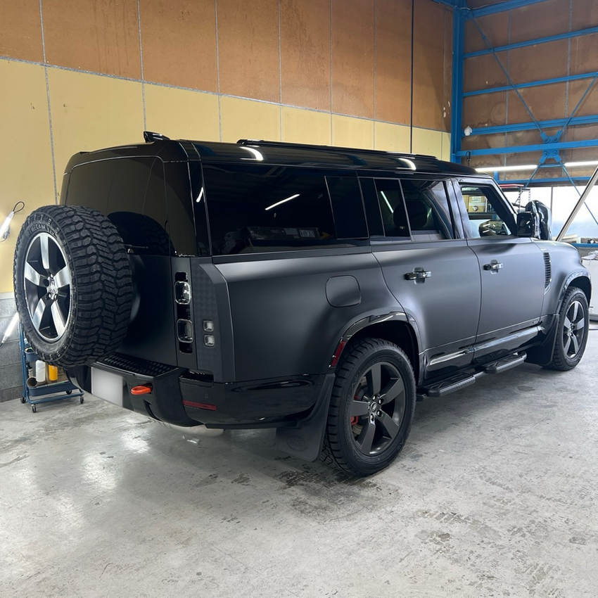 LAND ROVER DEFENDER 130　プロテクションフィルム施工　新潟　マットプロテクションフィルム　施工後　リアビュー