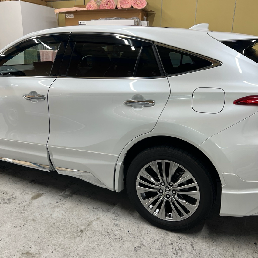 トヨタ　ハリアー　80系　カーフィルム施工　WINCOS Premium series　HCD-03G　リアサイド施工前