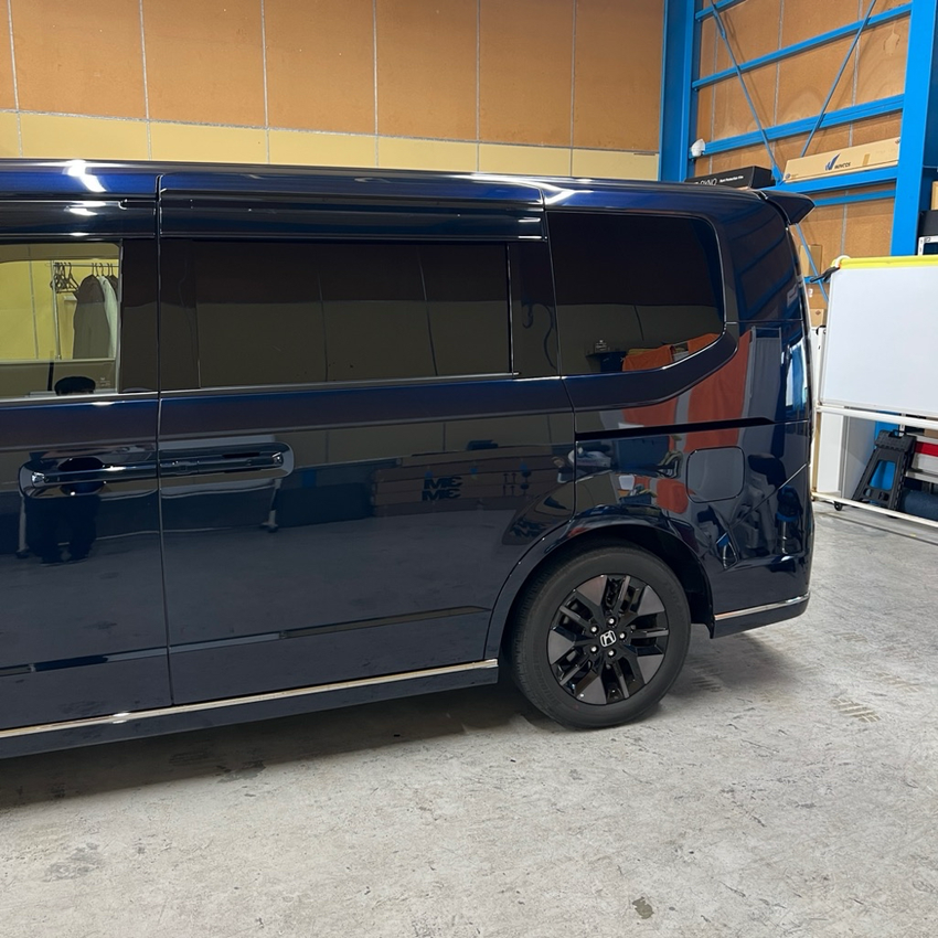 ホンダ ステップワゴン カーフィルム施工 WINCOS GY-15IR リアサイド