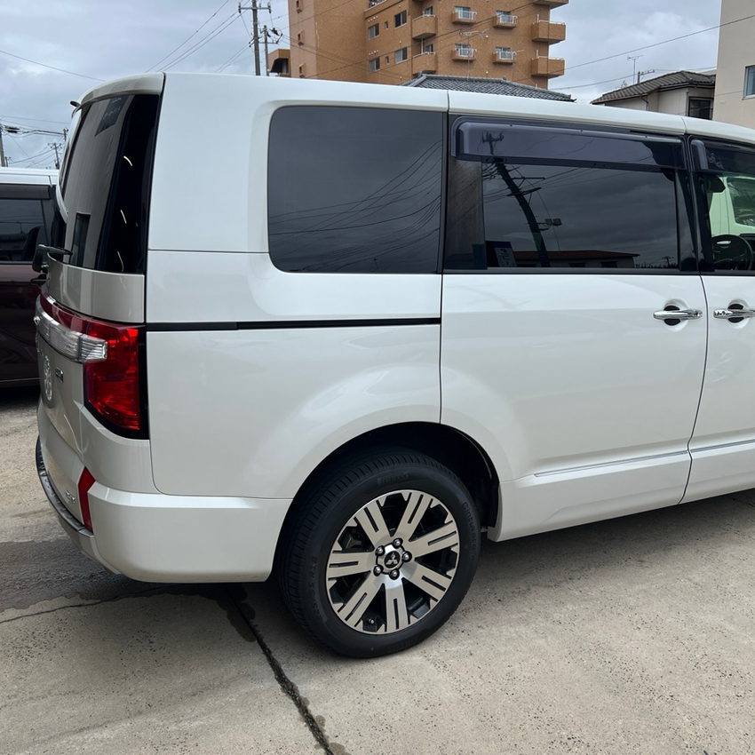 ミツビシ デリカD:5 遮熱フィルム全面施工 HCD-03G IR-85HD リアサイド