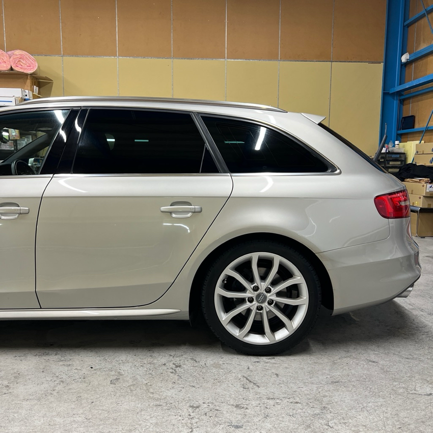 Audi A4 Avant　カーフィルム施工　WINCOS Premium　リアサイド施工後　新潟