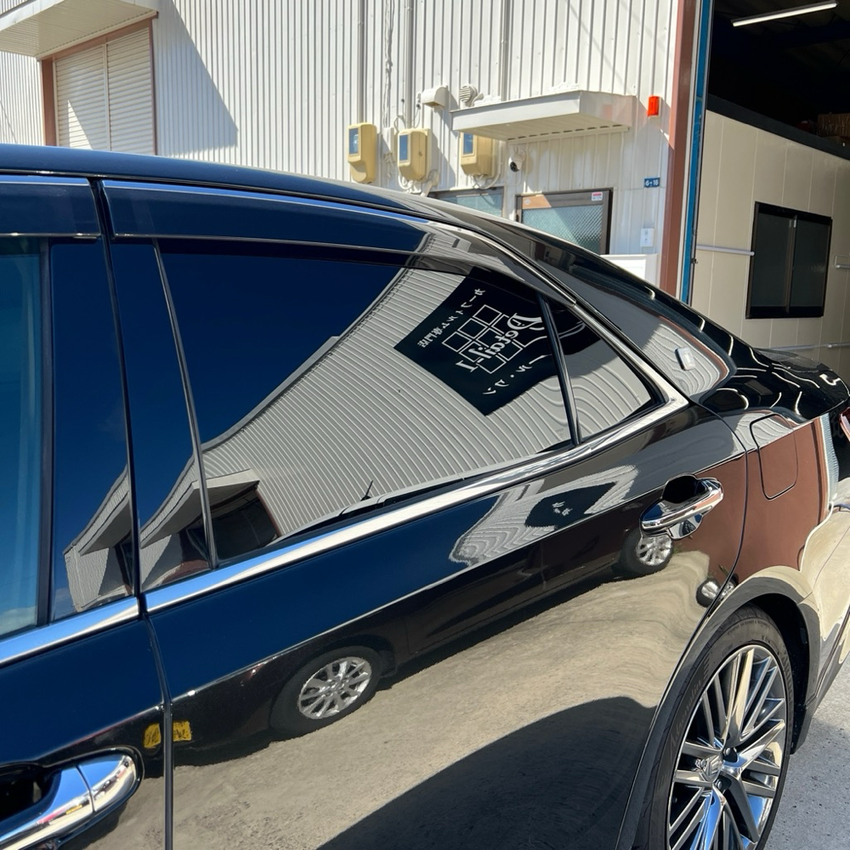 トヨタ　クラウン　カーフィルム施工　遮熱フィルム　リアドア　施工後