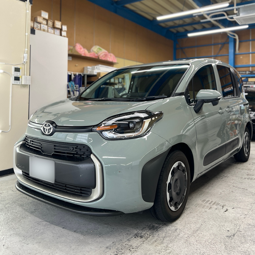 トヨタ　シエンタ　3代目　透明遮熱フィルム施工　WINCOS IR-85HD　施工例