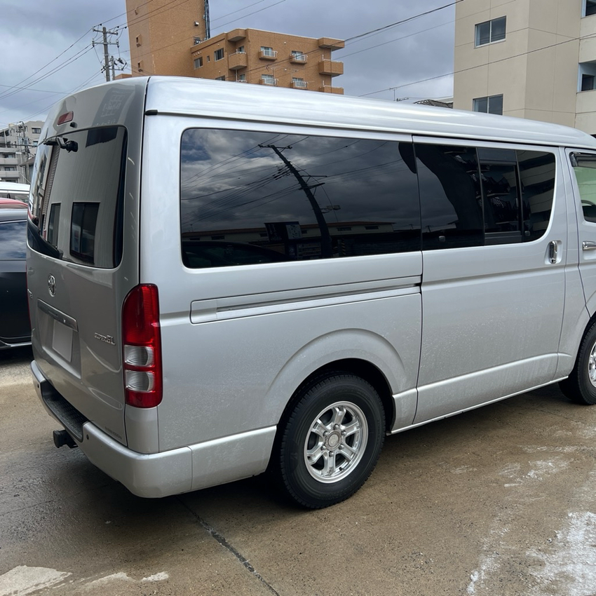 トヨタ ハイエース　カーフィルム施工　WINCOS IR-85HD　新潟　リアサイド施工後