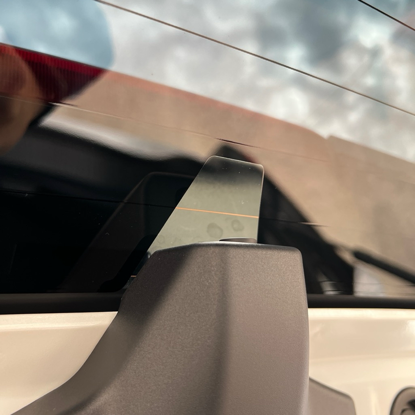 トヨタ・アクア　カーフィルム施工　遮熱スモークフィルム　ドライブレコーダー　新潟