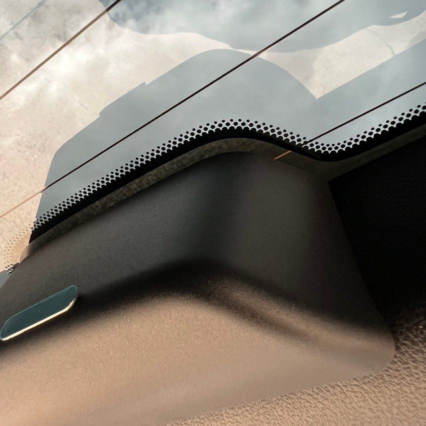 トヨタ アルファード 40系 リアガラス スモークフィルム施工 カメラくり抜き