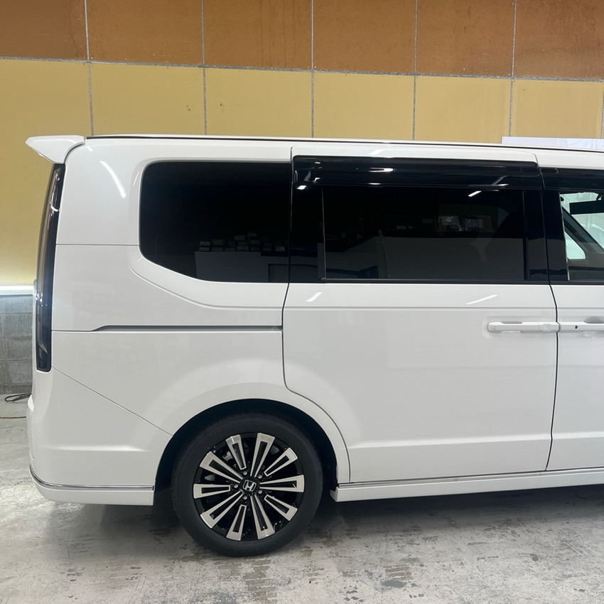 ホンダ　ステップワゴンRP8　カーフィルム施工　WINCOS Premium　HCD-10G　リアサイド施工後