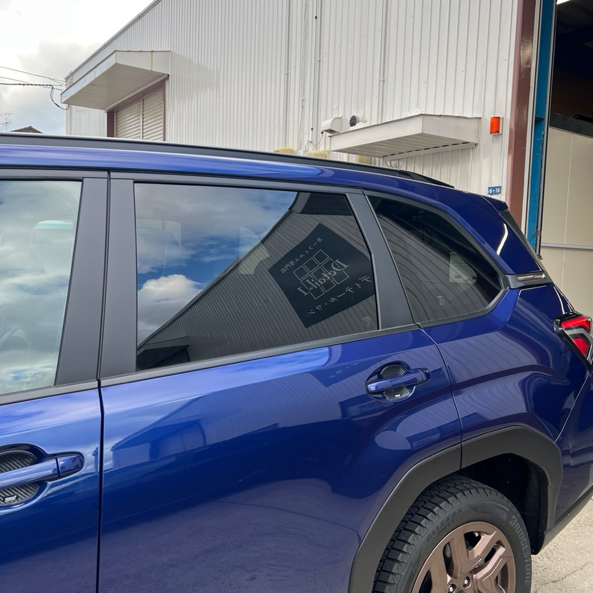スバル　フォレスター　カーフィルム施工　新潟　WINCOS Premium series　高遮熱フィルム　リアサイド施工前