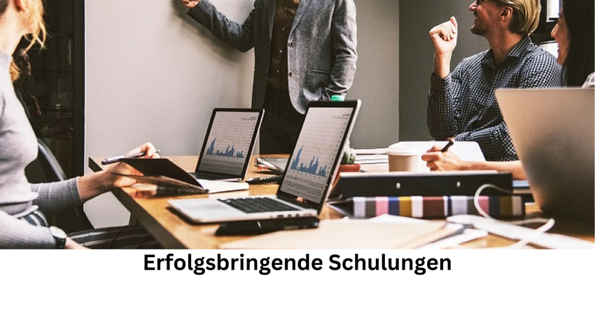 Das Foto zeigt Teilnehmer bei einer Schulung