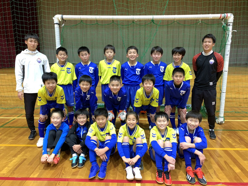 なべたつ先輩、そうき先輩、感動をありがとう! 砺波市 鷹栖スポーツ少年団サッカークラブ なべたつ先輩、そうき先輩、感動をありがとう! 砺波市 鷹栖スポーツ少年団サッカークラブ