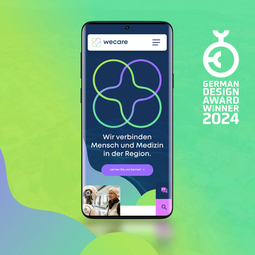 Smartphone mit Startscreen der Gesundheitsplattform wecare und Logo als Teil der visuellen Markenidentität